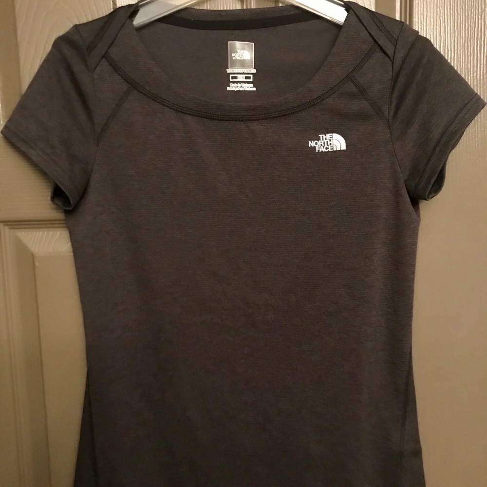 NorthFace dry fit top